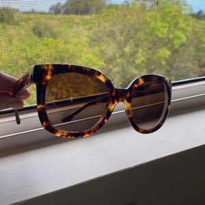 Tory Burch sunglasses 🕶
